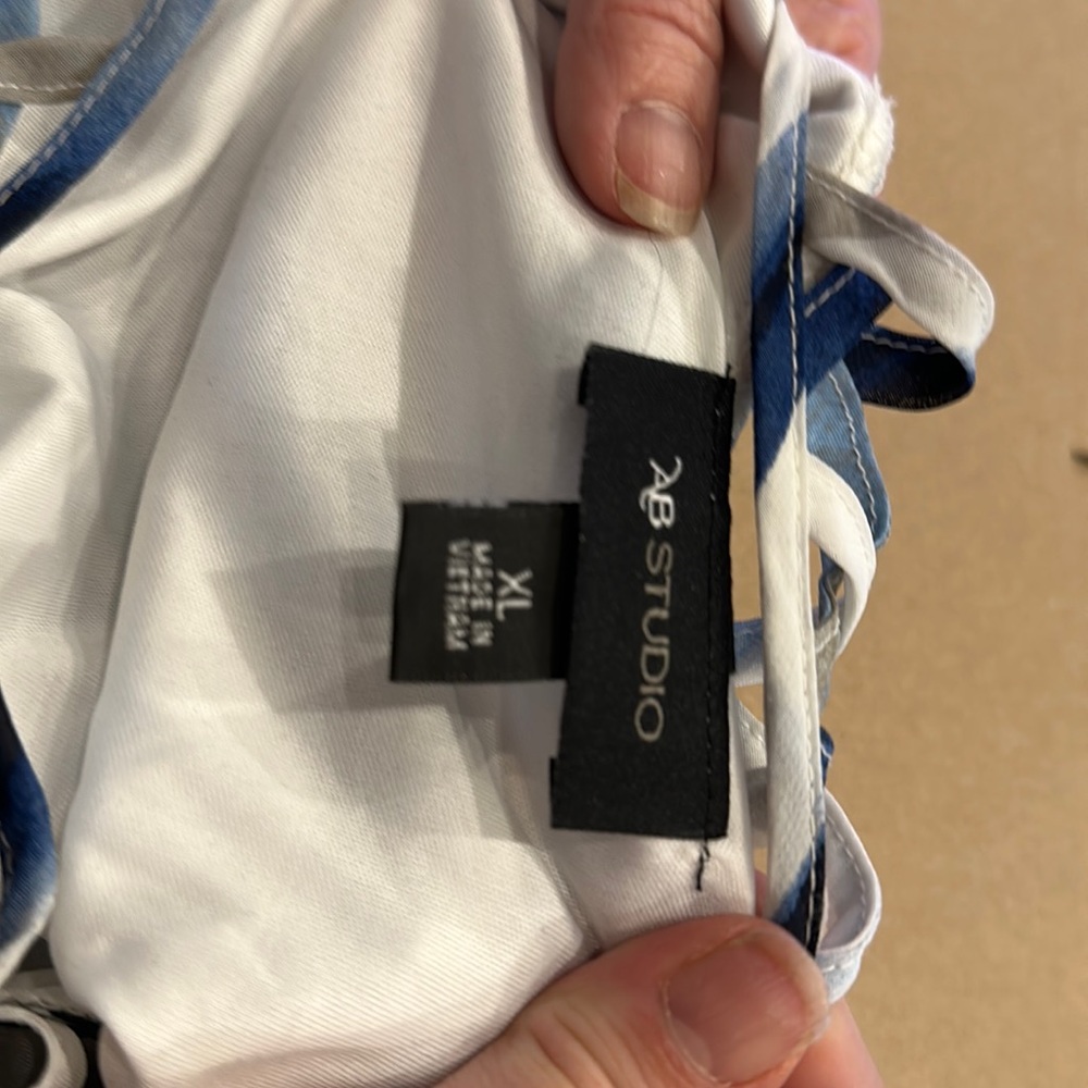 AB studio XL blue pattern